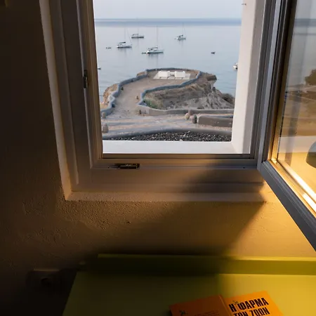 Le Grand Blue Apartman Akrotírion