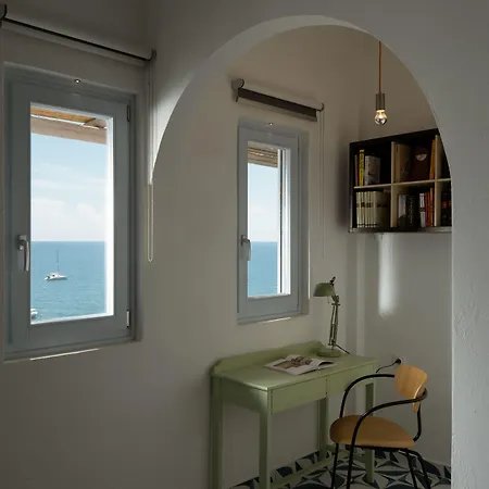 Le Grand Blue Akrotírion